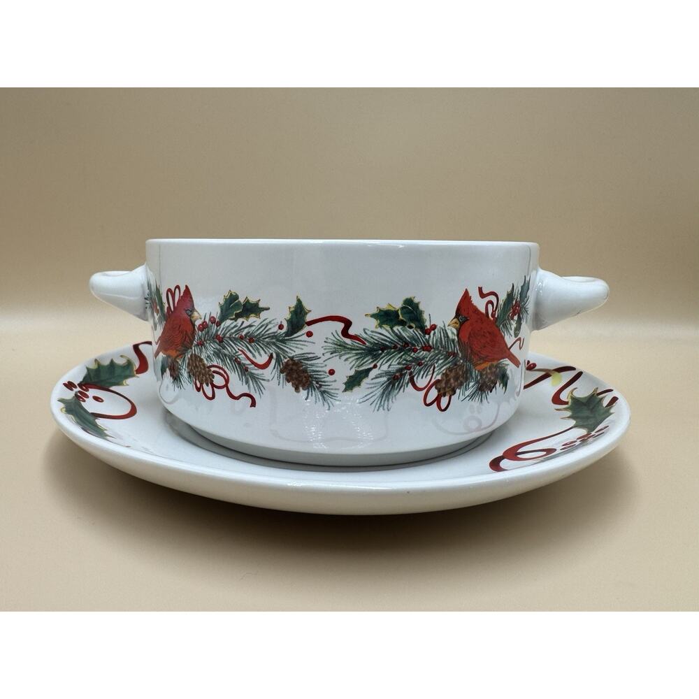 Papel Giftware Season Of Peace Cardinal Holly Christmas Holiday Soup Bowl Set